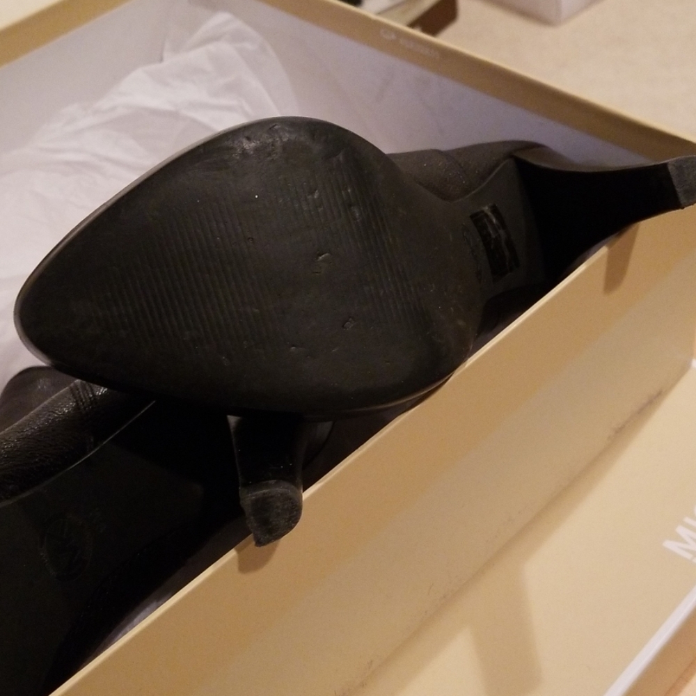 Boots - Picture 2 of 8
